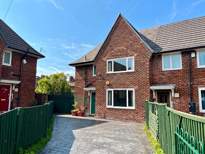 3 Bedroom Semi-Detached House To Rent In Longmere Avenue, Manchester, M22
