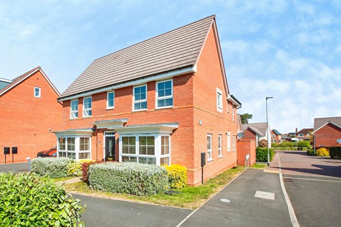 4 Bedroom Detached House For Sale In Magpie Road, Thrapston, Kettering, NN14