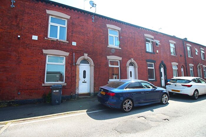 2 Bedroom Terraced House To Rent In -Bedroom Home To Let, Oldham, Retford Street, OL4