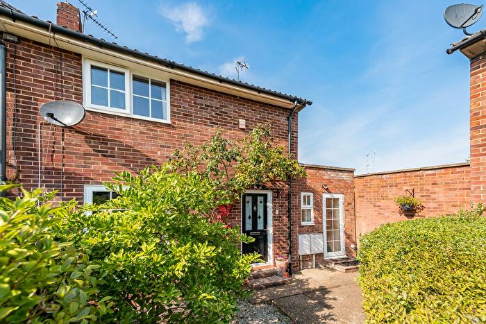3 Bedroom End Of Terrace House For Sale In Ingles, Welwyn Garden City, Hertfordshire, AL8