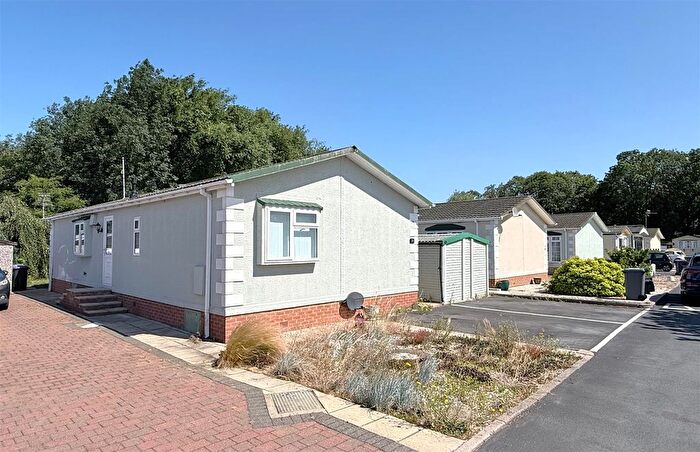 2 Bedroom Mobile/park Home For Sale In Harby Road, Langar, NG13