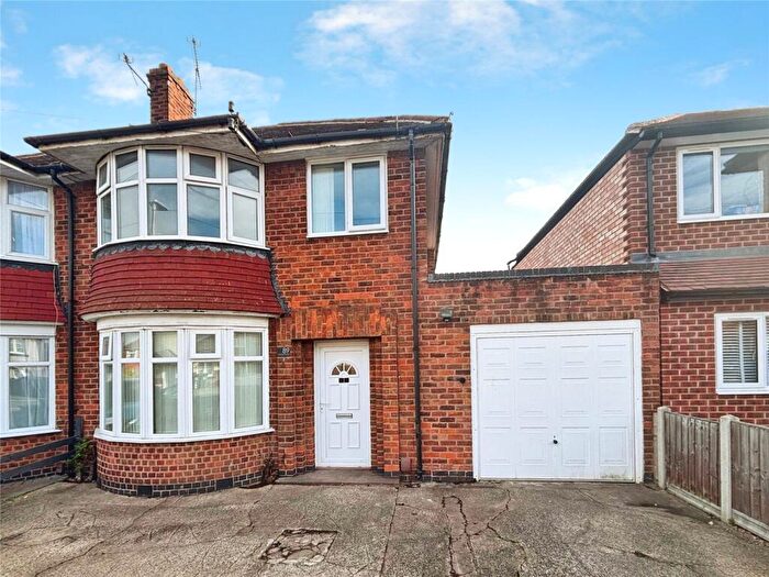 3 Bedroom Semi-Detached House To Rent In Stonehill Avenue, Birstall, Leicester, Leicestershire, LE4