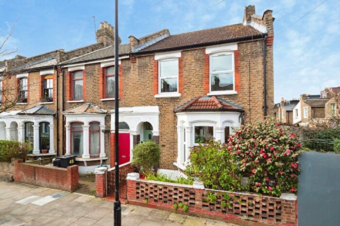3 Bedroom End Of Terrace House For Sale In Adley Street, London, E5
