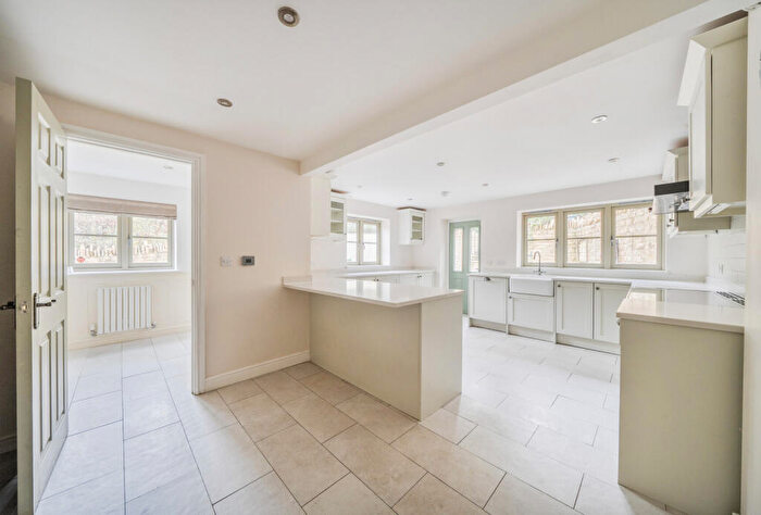 4 Bedroom Detached House For Sale In High Street, Avening, Tetbury, Gloucestershire, GL8