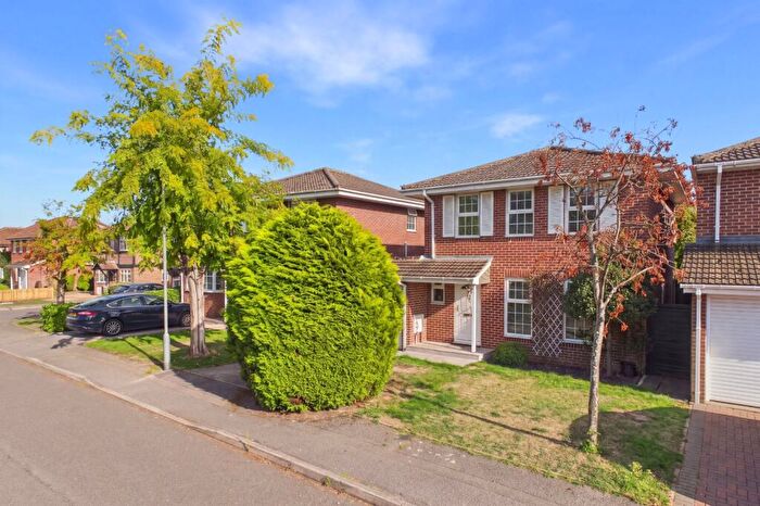 4 Bedroom Detached House For Sale In Clarendon Close, Winnersh, Wokingham, Berkshire, RG41