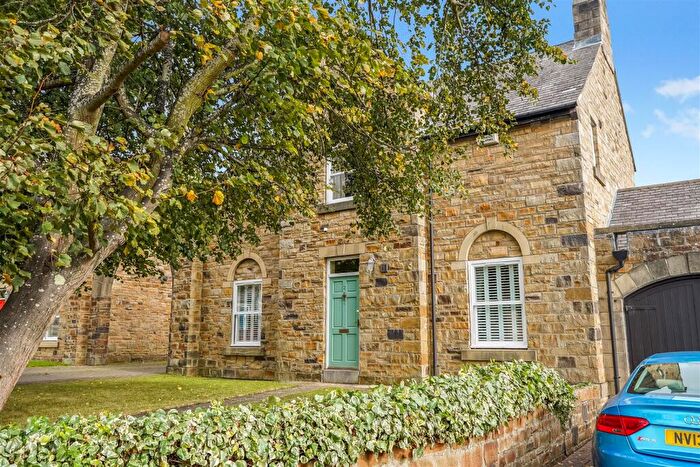 3 Bedroom Link Detached House For Sale In Seagrim Crescent, Richmond, DL10