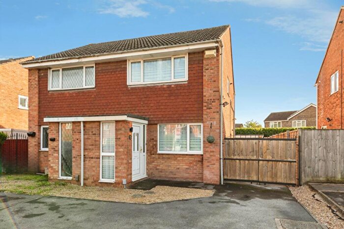 2 Bedroom Semi-Detached House For Sale In California Road, Bristol, BS30