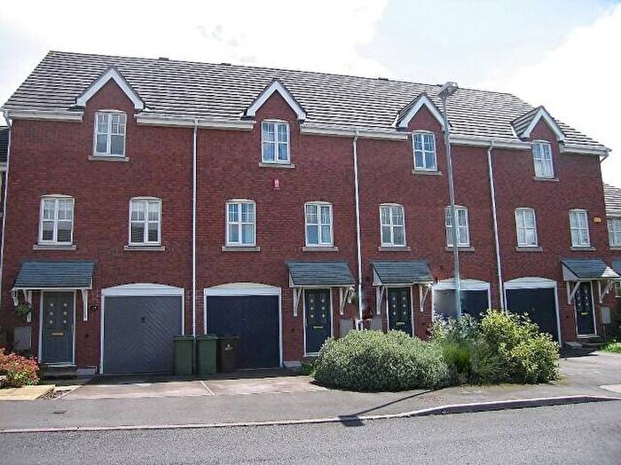 4 Bedroom Town House To Rent In Oulton Mews, Stone, ST15