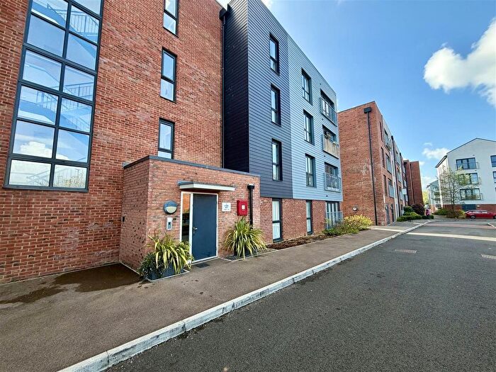 1 Bedroom Flat For Sale In Hobbs Way, Gloucester, GL2