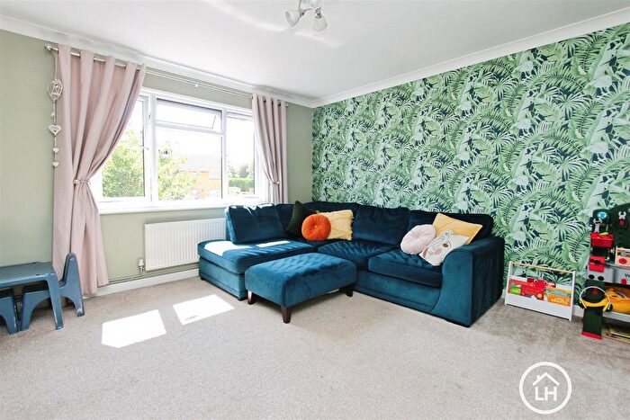 2 Bedroom Maisonette For Sale In Commonwealth Close, Sittingbourne, ME10