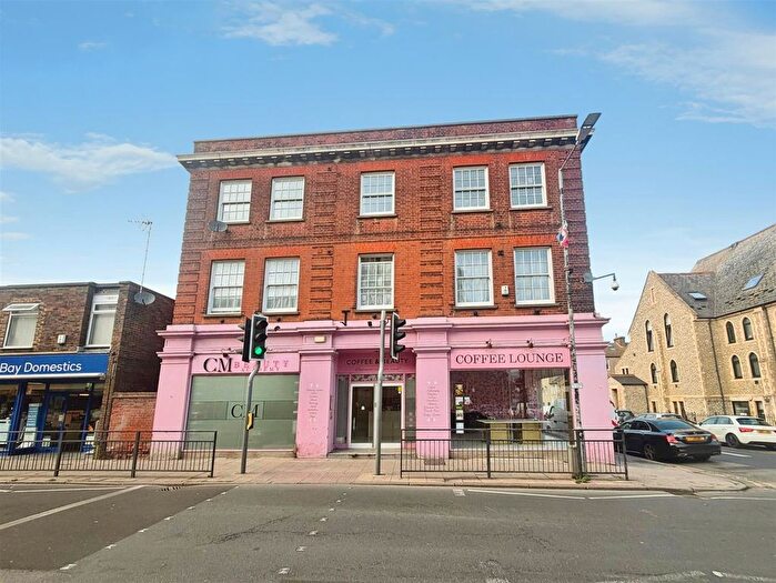 2 Bedroom Flat To Rent In High Street, Herne Bay, CT6