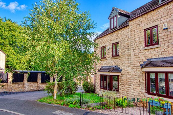 4 Bedroom Semi-Detached House For Sale In Bluebell Walk, Creswell, S80