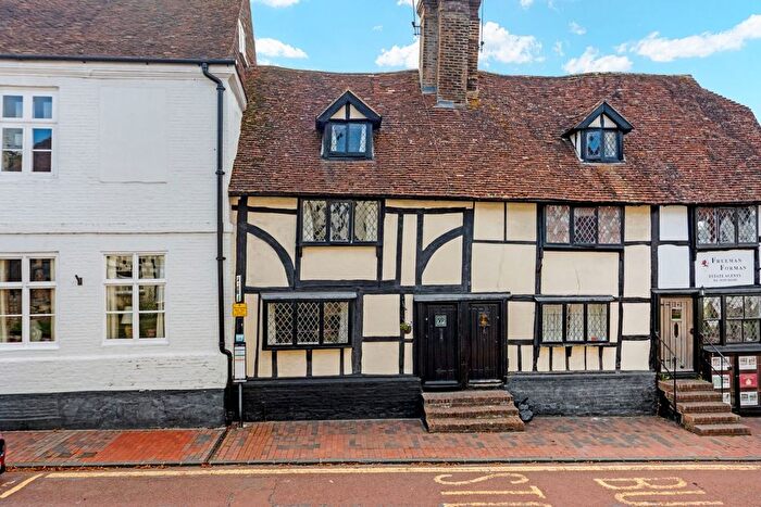 2 Bedroom Property For Sale In High Street, Robertsbridge, TN32
