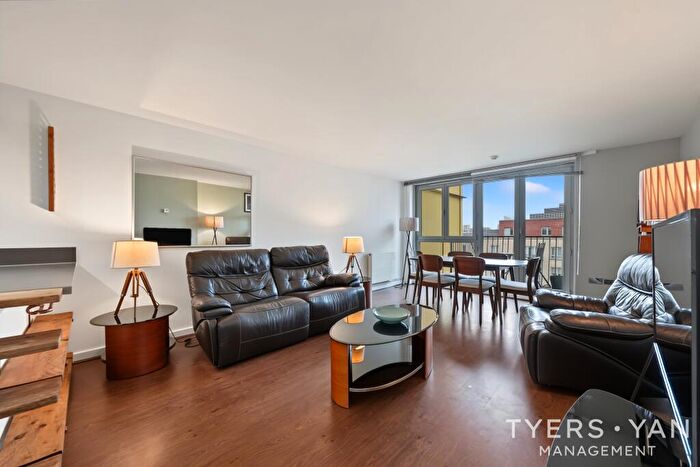 2 Bedroom Apartment To Rent In Carronade Court, Eden Grove, London, N7