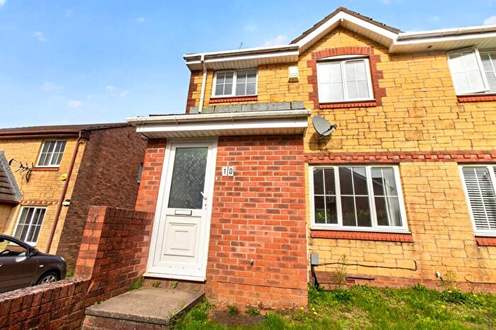 3 Bedroom Semi-Detached House To Rent In Acorn Grove, Pontprennau, CF23