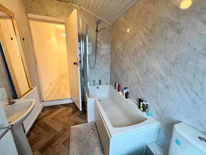 3 Bedroom House To Rent In Western Road, Crookes, Sheffield, S10