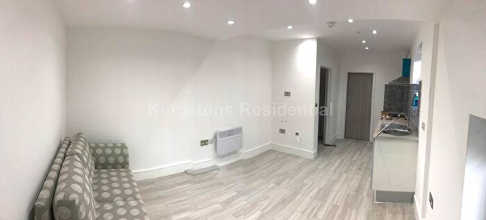 1 Bedroom Flat To Rent In Bedroom Flat At Colum Road, Cathays, Cardiff, CF10