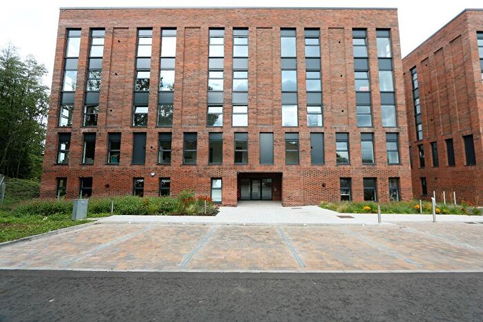 2 Bedroom Flat To Rent In Festival Court, Glasgow, G51