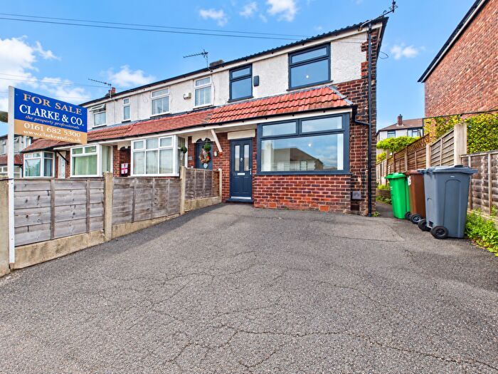 2 Bedroom Semi-Detached House For Sale In Caldecott Road, Manchester, M9