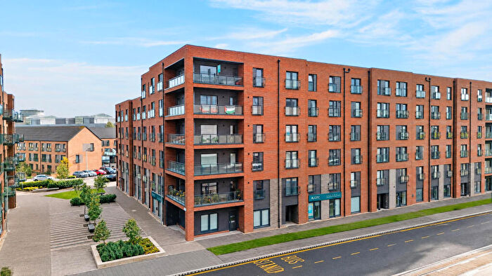 3 Bedroom Flat For Sale In Ocean Drive, Leith, Edinburgh, EH6