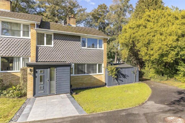 3 Bedroom End Of Terrace House For Sale In St. Georges Close, Highcliffe, Dorset, BH23