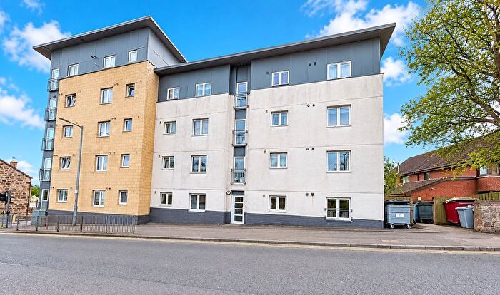 2 Bedroom Flat For Sale In Kerse Lane, Falkirk, FK1