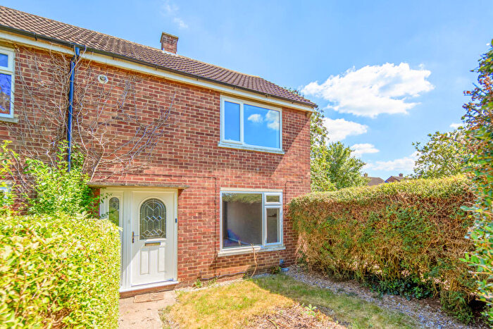2 Bedroom End Of Terrace House To Rent In Ruskin Walk, Bicester, Oxfordshire, OX26