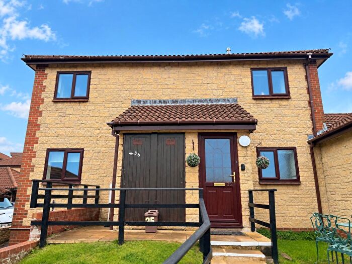 2 Bedroom Apartment For Sale In Kingshill Gardens, Nailsea, North Somerset, BS48