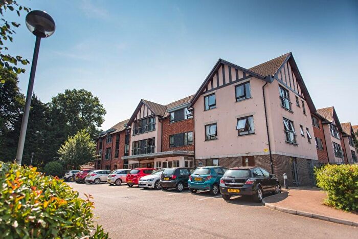 1 Bedroom Flat To Rent In Grange Avenue, Luton, Bedfordshire, LU4