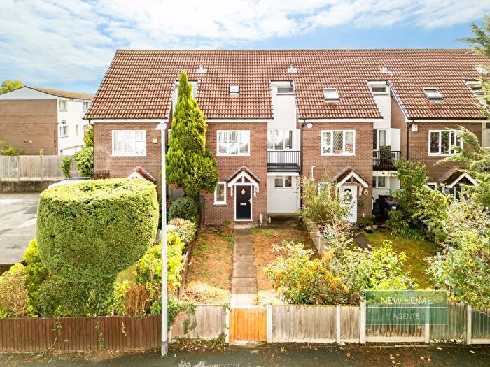 4 Bedroom Terraced House For Sale In Shawfield Close, Sutton Hill, Telford, TF7
