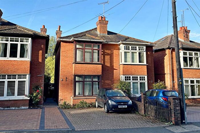 3 Bedroom Semi-Detached House For Sale In Peperharow Road, Godalming, GU7
