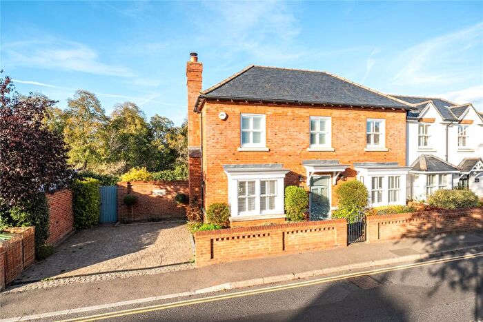 3 Bedroom Semi-Detached House For Sale In Newark Lane, Ripley, Surrey, GU23