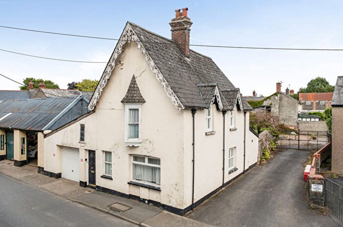 3 Bedroom Semi-Detached House For Sale In South Street, South Molton, Devon, EX36