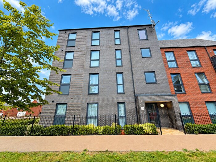 2 Bedroom Apartment For Sale In Waterslade Way, Houghton Regis, LU5