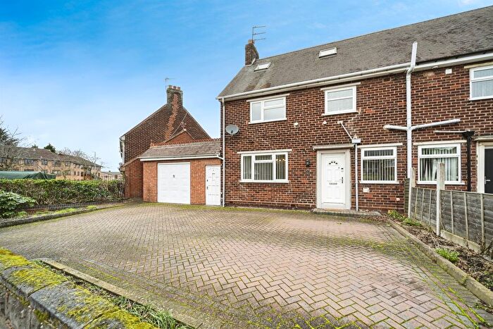 3 Bedroom Semi-Detached House For Sale In Sutton Road, Wednesbury, WS10