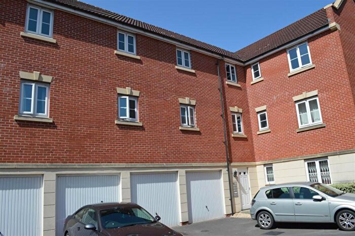 2 Bedroom Flat To Rent In Dickinsons Fields, Bedminster, BS3