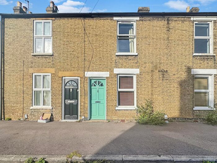 2 Bedroom Property To Rent In Alpha Terrace, Trumpington, Cambridge, CB2