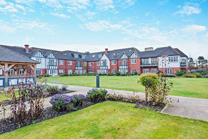 2 Bedroom Apartment For Sale In The Grange, Tattenhall, CH3