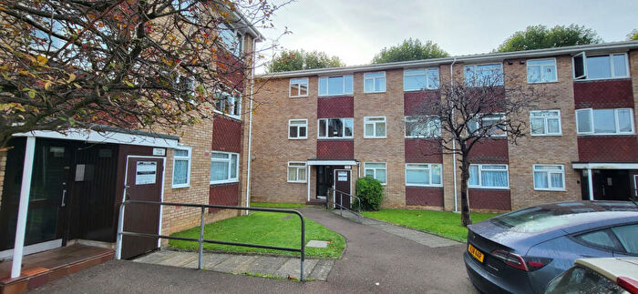 2 Bedroom Flat To Rent In Malzeard Road, LU3