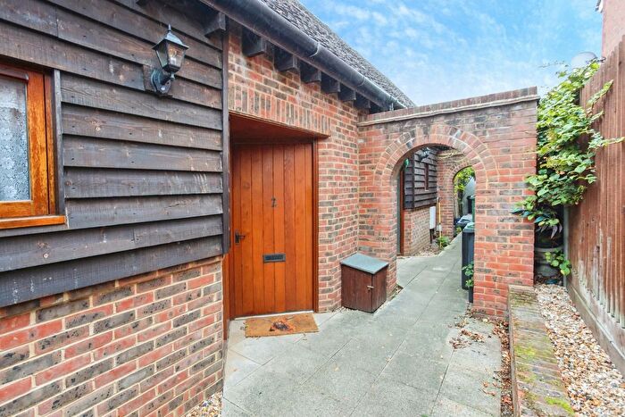 1 Bedroom Terraced House For Sale In Priory Road, Tonbridge, Kent, TN9