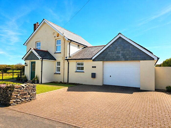 3 Bedroom Country House For Sale In Bradworthy, Holsworthy, Devon, EX22