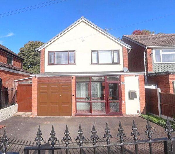 3 Bedroom Detached House For Sale In The Paddock, Bilston, WV14