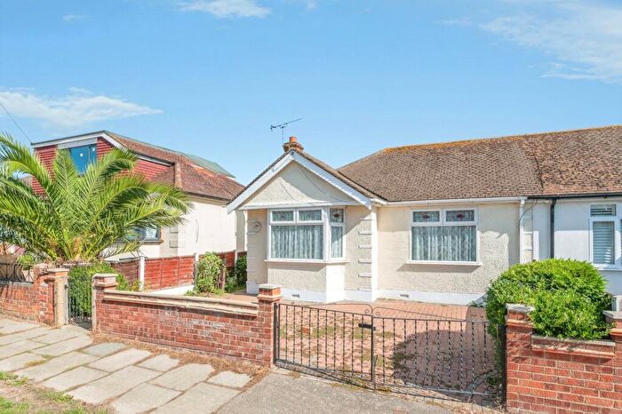 2 Bedroom Bungalow For Sale In Elmtree Road, Basildon, Essex, SS16
