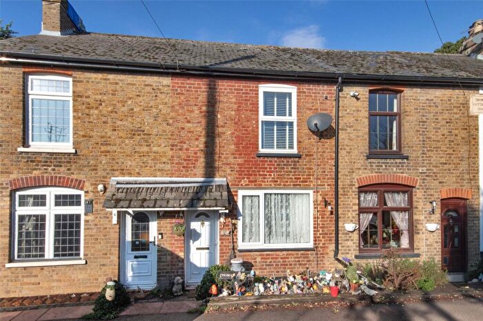 2 Bedroom Terraced House For Sale In Brakefield Road, Southfleet, Kent, DA13