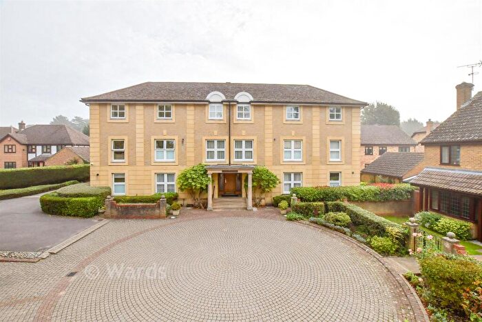 1 Bedroom Flat For Sale In Ditton Place, Ditton, Aylesford, Kent, ME20