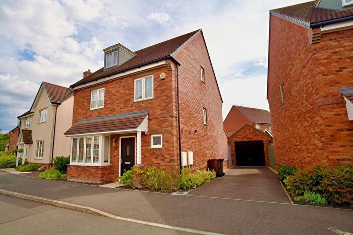 4 Bedroom Detached House For Sale In Bodding Avenue, Southampton, SO16