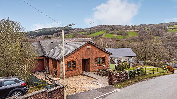 3 Bedroom Bungalow For Sale In Rock Terrace, Ynysybwl, CF37