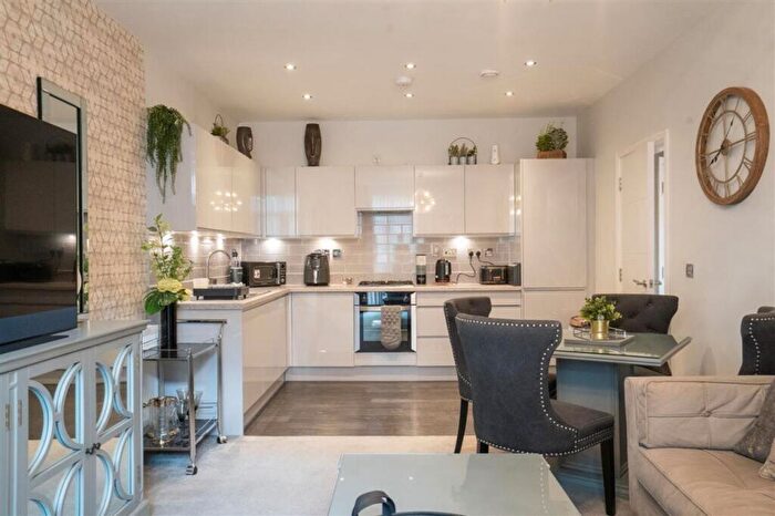 2 Bedroom Flat To Rent In Rumbush Lane, Shirley, B90
