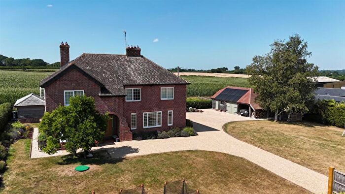 5 Bedroom House For Sale In Plumber, Sturminster Newton, Dorset, DT10