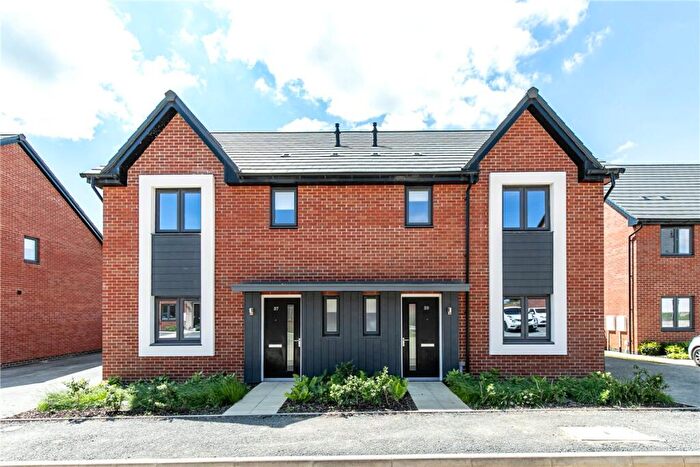 3 Bedroom Semi-Detached House To Rent In Rye Crescent, Curbridge, Witney, OX29
